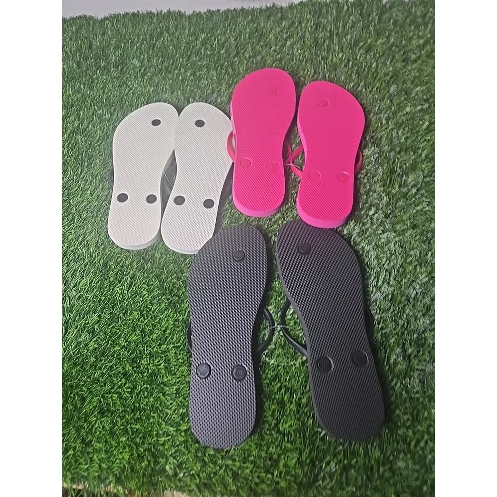 Old Navy 3-Pack Women's Flip Flops New Sandals Size 9 Pink, Black,White Stripe - Picture 3 of 4